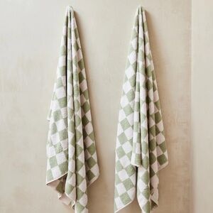 Bed Threads Rosewater & Sage Check Terry Bath Towel